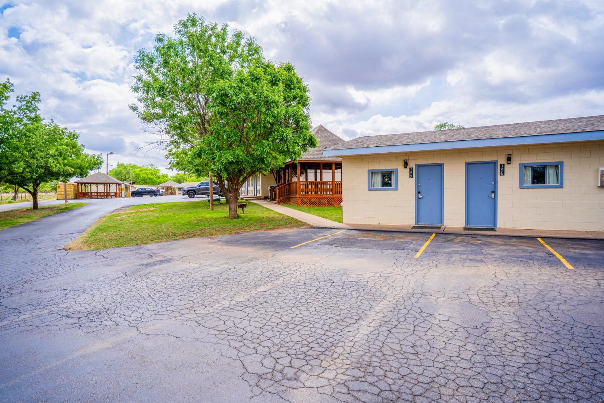 Purple Sage By Oyo Snyder Tx Motel ภายนอก รูปภาพ