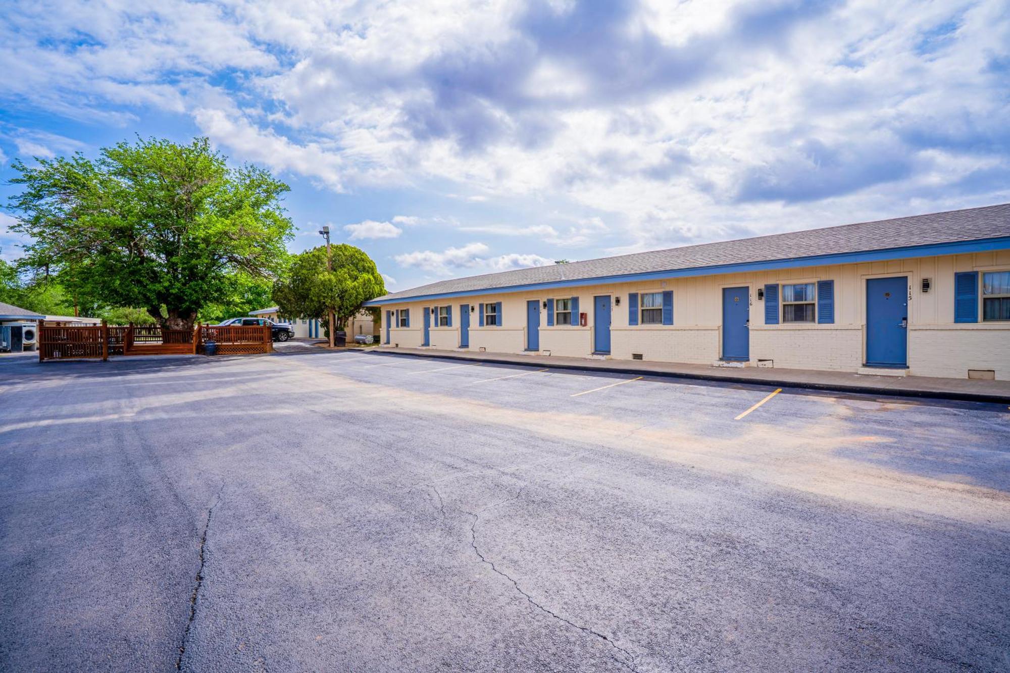 Purple Sage By Oyo Snyder Tx Motel ภายนอก รูปภาพ
